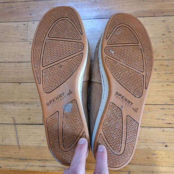 Sperry Boat Shoes - Picture 4 of 5